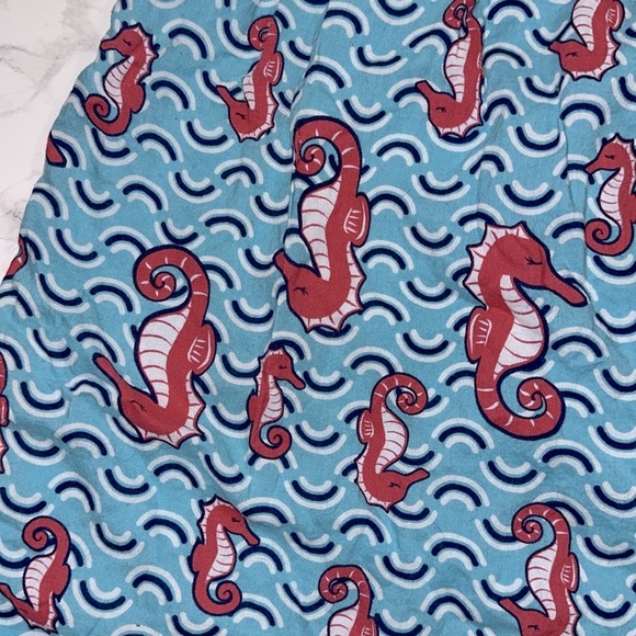 Girls Blue and Red Seahorse Print Top size large - Picture 3 of 6